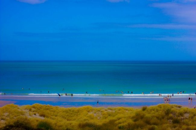Blue sky beach scene - introduction to colour psychology - why colours make us feel the way they do