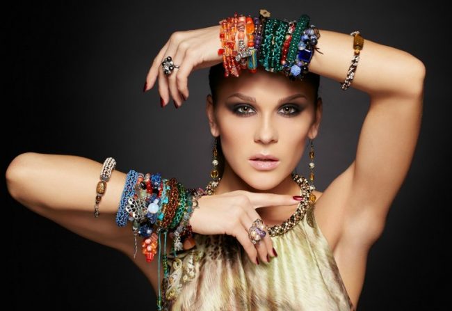 accessorize-from-day-to-night-1