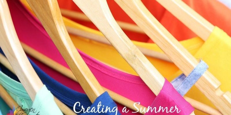 summer wardrobe capsules, column of colour