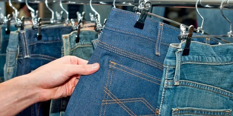 jeans with lines on knees