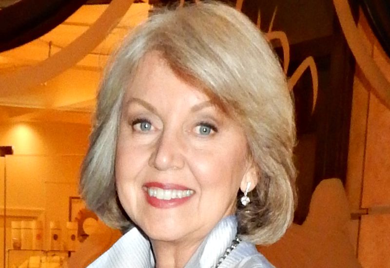 Susan of Fifty Not Frumpy