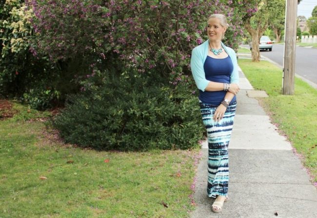 blue stripe maxi skirt how to choose a maxi skirt for your body shape