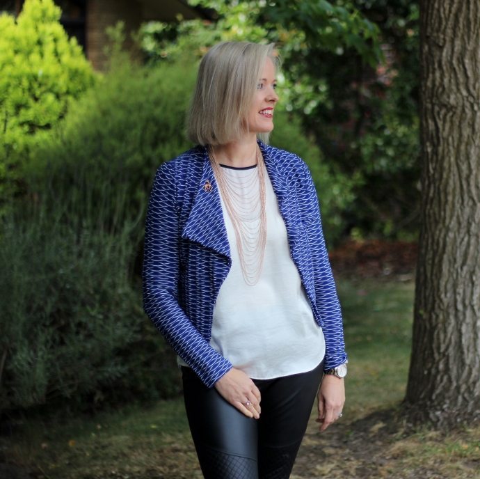 How To Wear Leggings Over 40 And Look Stylish!