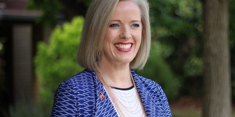 how to style a brooch