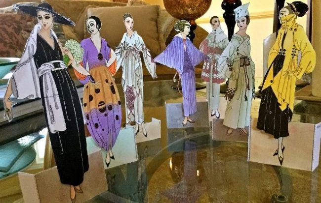 paper dolls (690×438) How to Play in Your Closet