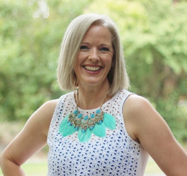 Contrast with jewellery Contrast with jewellery in keeping with your personality