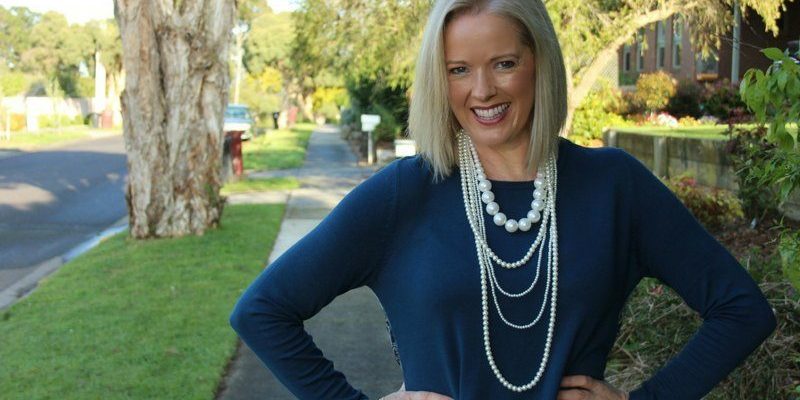 Playing with the scale of pearls