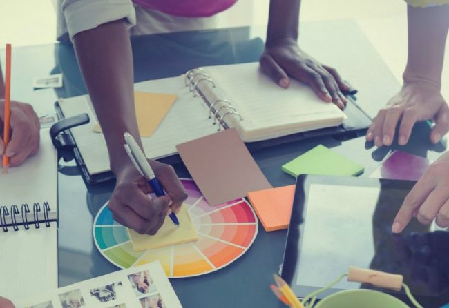 Aopi training Become a personal stylist and image and colour consultant with online and classroom training - click for more