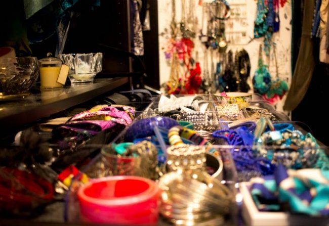 Small space wardrobe organisation Small Space Big Style - Wardrobe organisation and tips on having lots of outfits with limited space - find out more and watch the video - click here