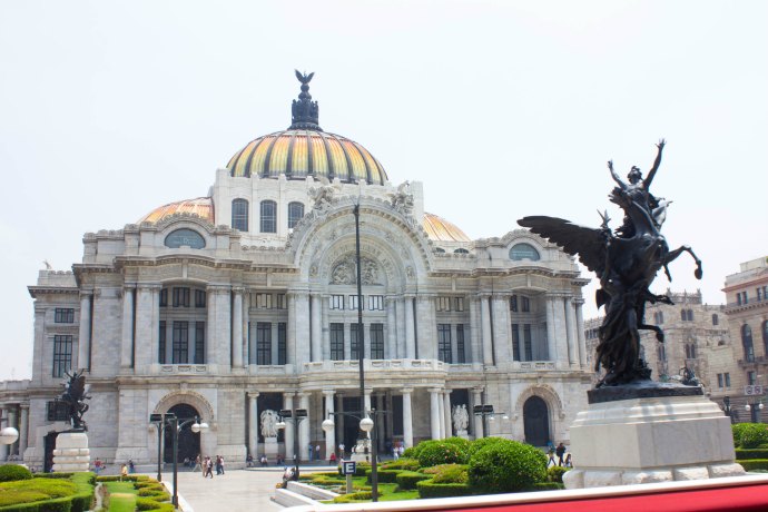 A glimpse into the streets of Mexico City