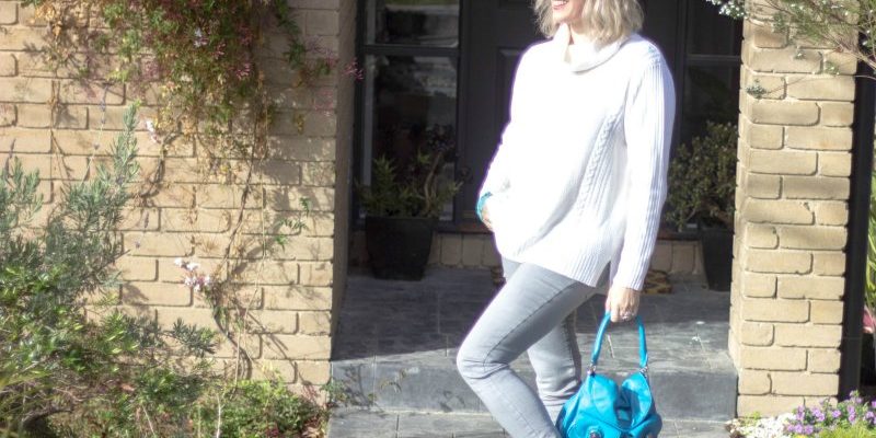 adding colour to neutral outfits