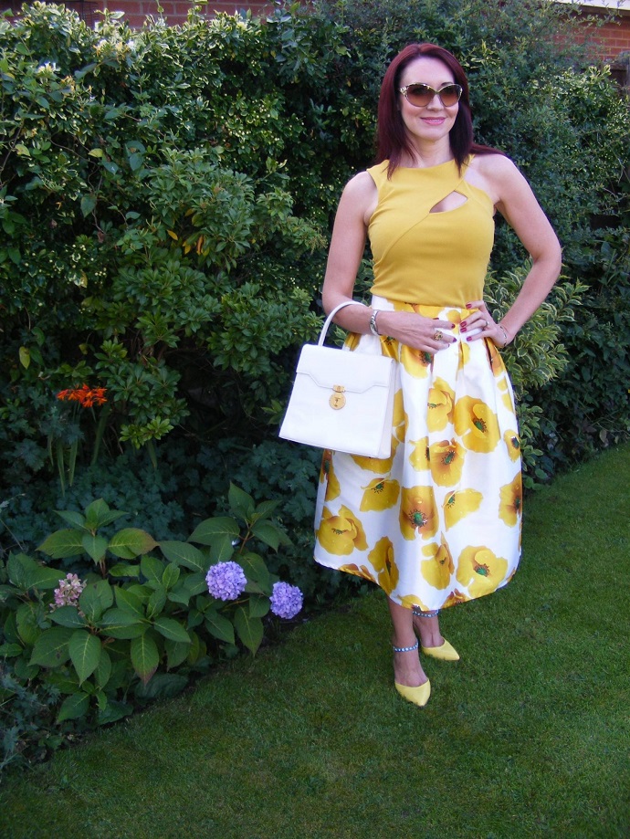 Discover the Stylish Thoughts of Emma Peach of Style Splash 40 plus UK Style Bloggger