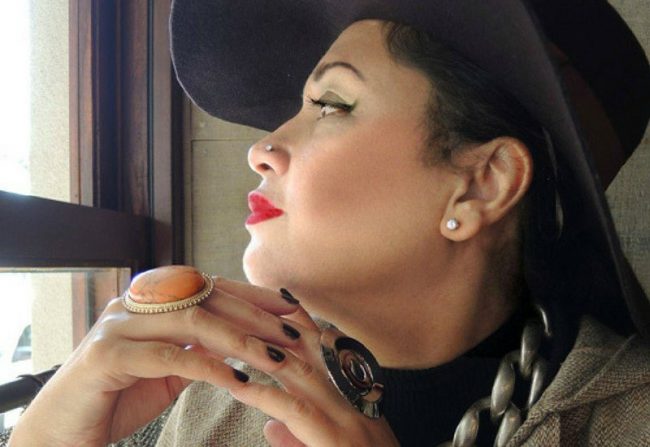 Discover the Stylish Thoughts of the eclectic and adventrous dresser Mrs Maya Plays