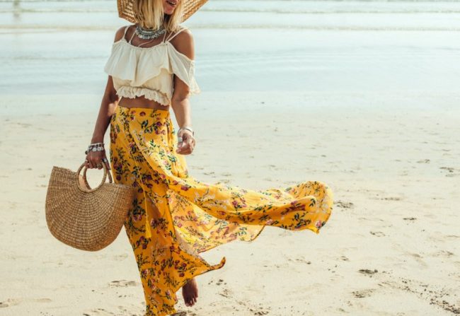 What to Wear in a Hot and Humid Weather Tops and Dresses Inside Out Style