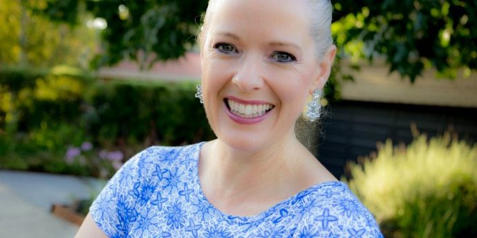 How to Choose Jewellery to Work with Your Patterned Garments