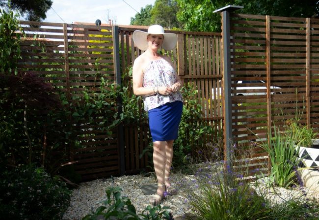 stick on bra Adhesive silicone bra review