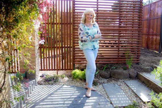 Your colour and style questions answered by Imogen Lamport award winning image consultant