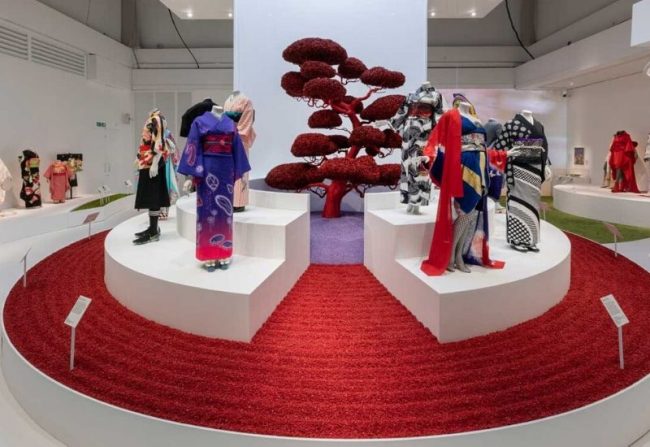 Explore the Kimono_ Kyoto to Catwalk Exhibition at the V&A (1) Explore the Kimono: Kyoto to Catwalk Exhibition at the V&A