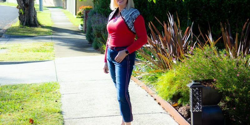 How to lower your value contrast using a medium colour