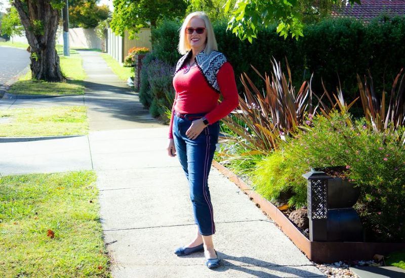 How to lower your value contrast using a medium colour