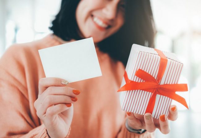 keep-the-love-chuck-out-the-stuff Stylish gift ideas for women who are interested in fashion and style