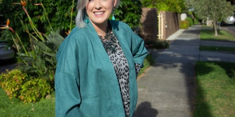 How to disguise a dowagers hump or hunchback