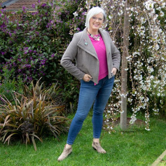 asymmetrical hems Use asymmetical features in your outfit if you have an asymmetrical hem