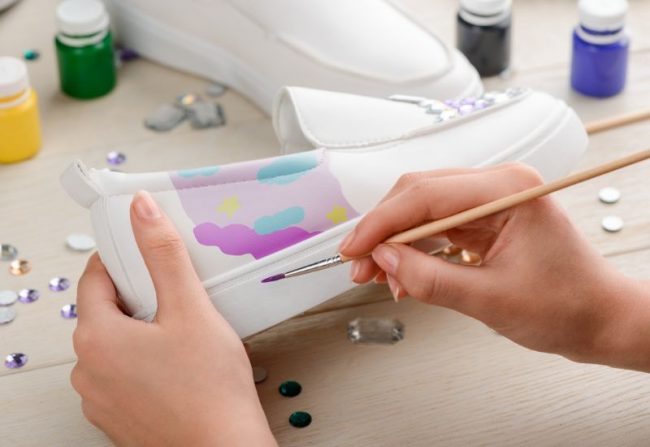 How to paint your shoes in 4 easy steps How to paint your shoes in 4 easy steps