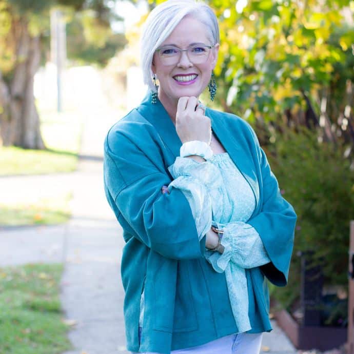 snakeskin green frillLonger sleeves under shorter sleeves - cuff under kimono jacket