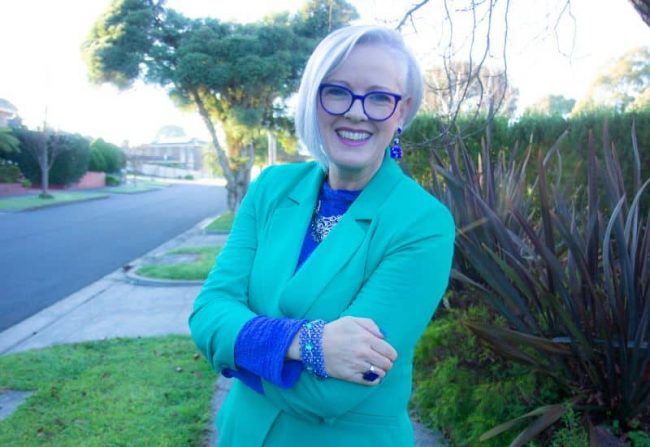 glasses, earrings, necklaces are all great at drawing attention to your face Draw attention to your face using focal points by glasses and jewellery