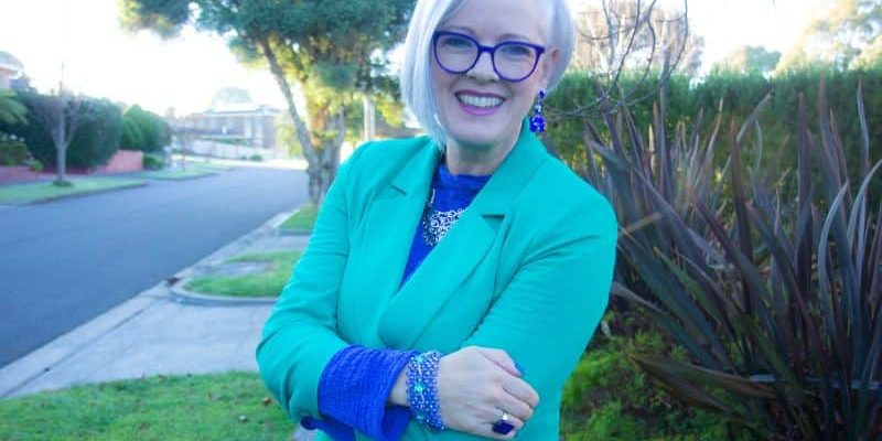 glasses, earrings, necklaces are all great at drawing attention to your face Draw attention to your face using focal points by glasses and jewellery