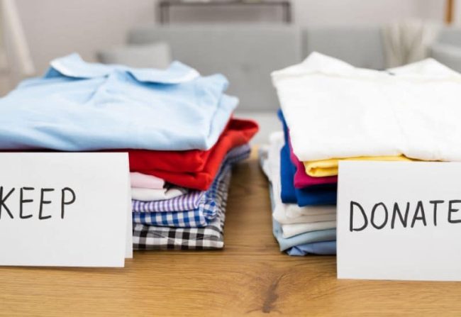 keep or donate, deluctter your closet