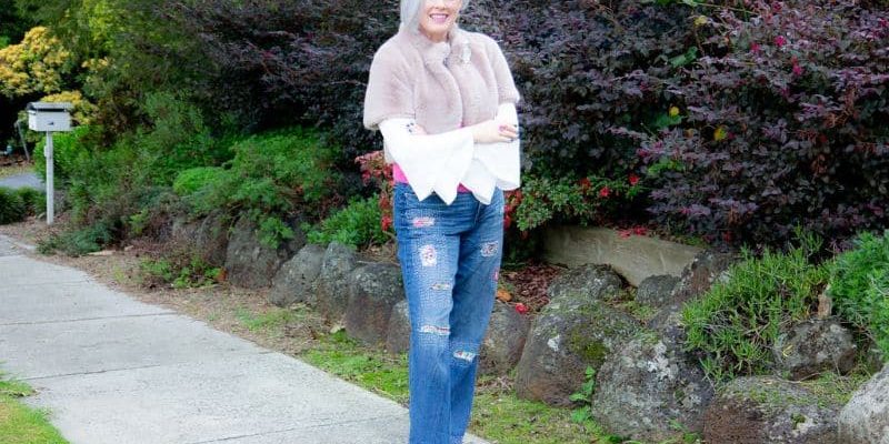 Combining beige, white and denim neutrals in an outfit