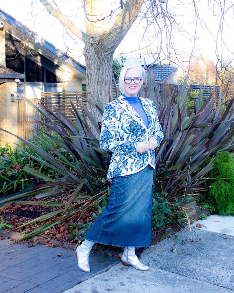 Add a blazer to your denim outfit