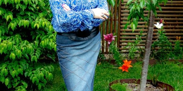 How diagonal lines work in clothing